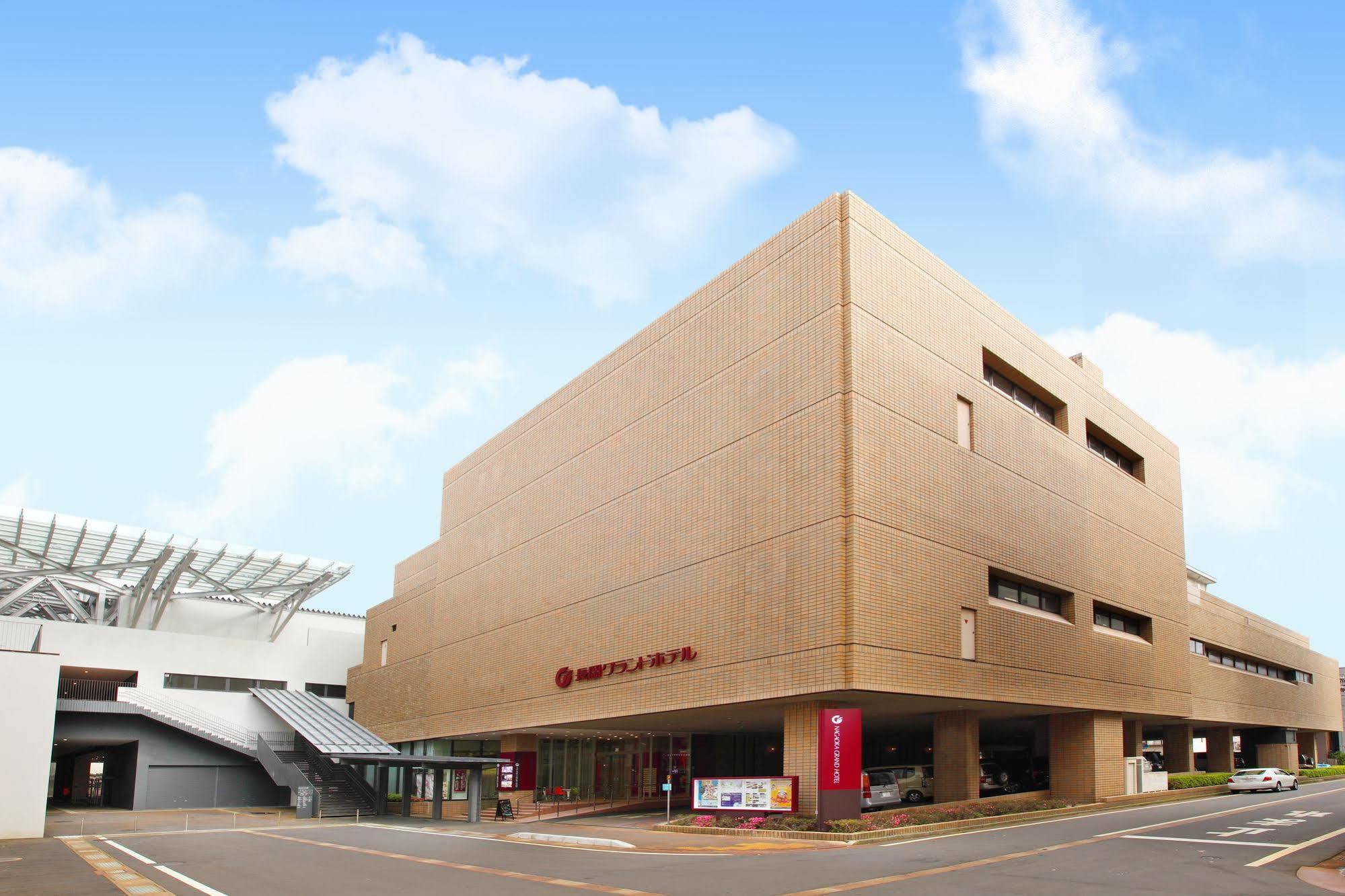 长冈格兰德酒店 外观 照片