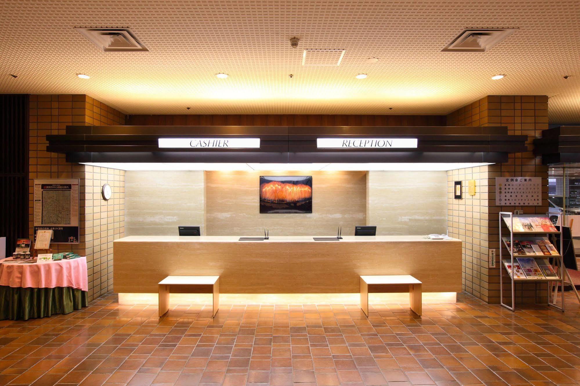 长冈格兰德酒店 外观 照片